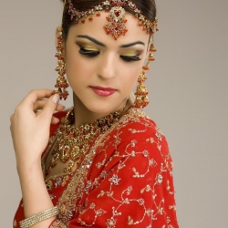 svadebnoe-plate-v-indijskom-stile(23)